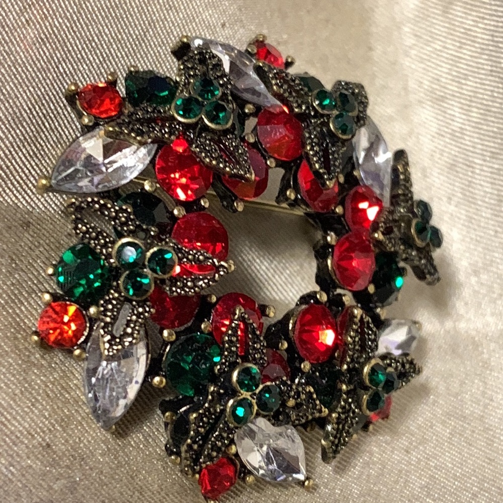 💝Vintage Rhinestone Christmas Wreath Brooch 1980